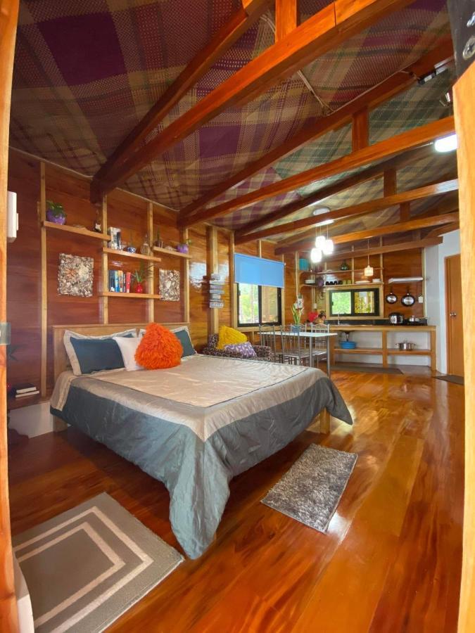 Chue&Larry'S Beachside Homestay Libagon Exterior foto